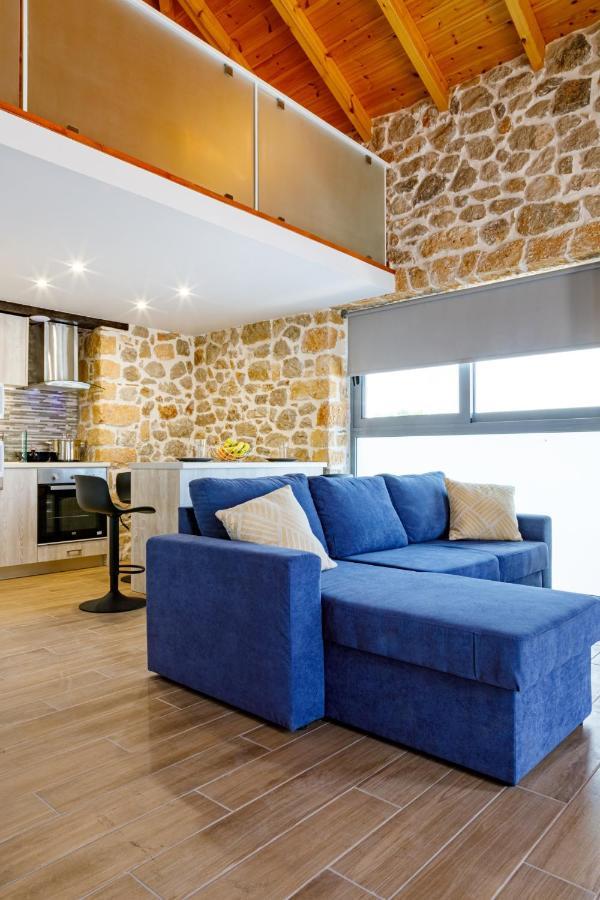 Adrian'S Luxury Apartments 1 Drepano  外观 照片